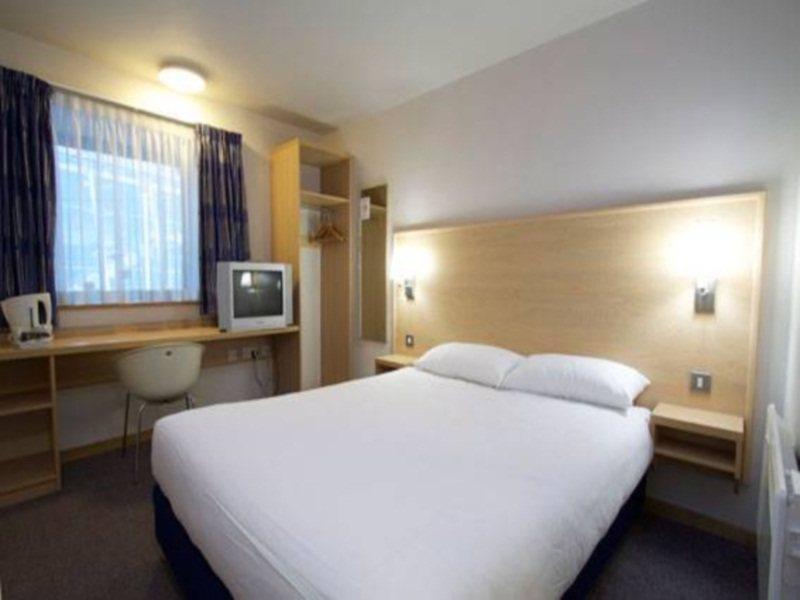 Travelodge Manchester Central Salford  Exteriér fotografie