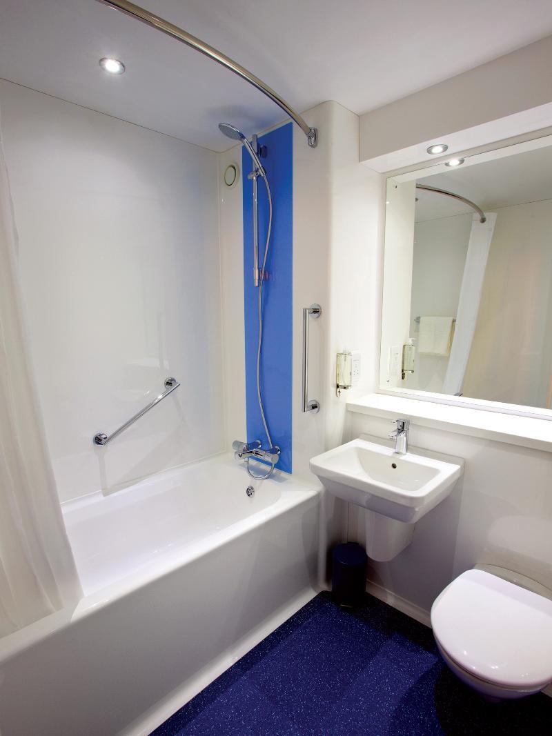 Travelodge Manchester Central Salford  Exteriér fotografie