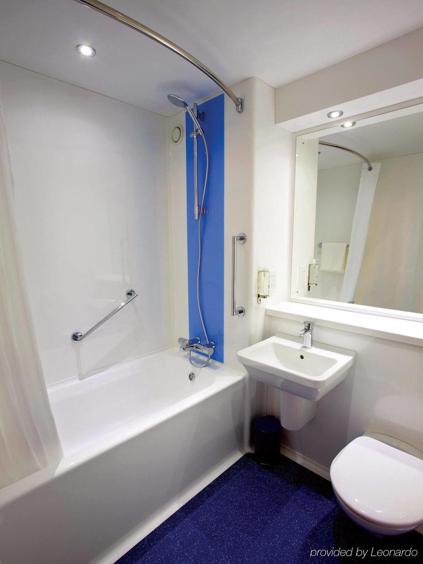 Travelodge Manchester Central Salford  Exteriér fotografie