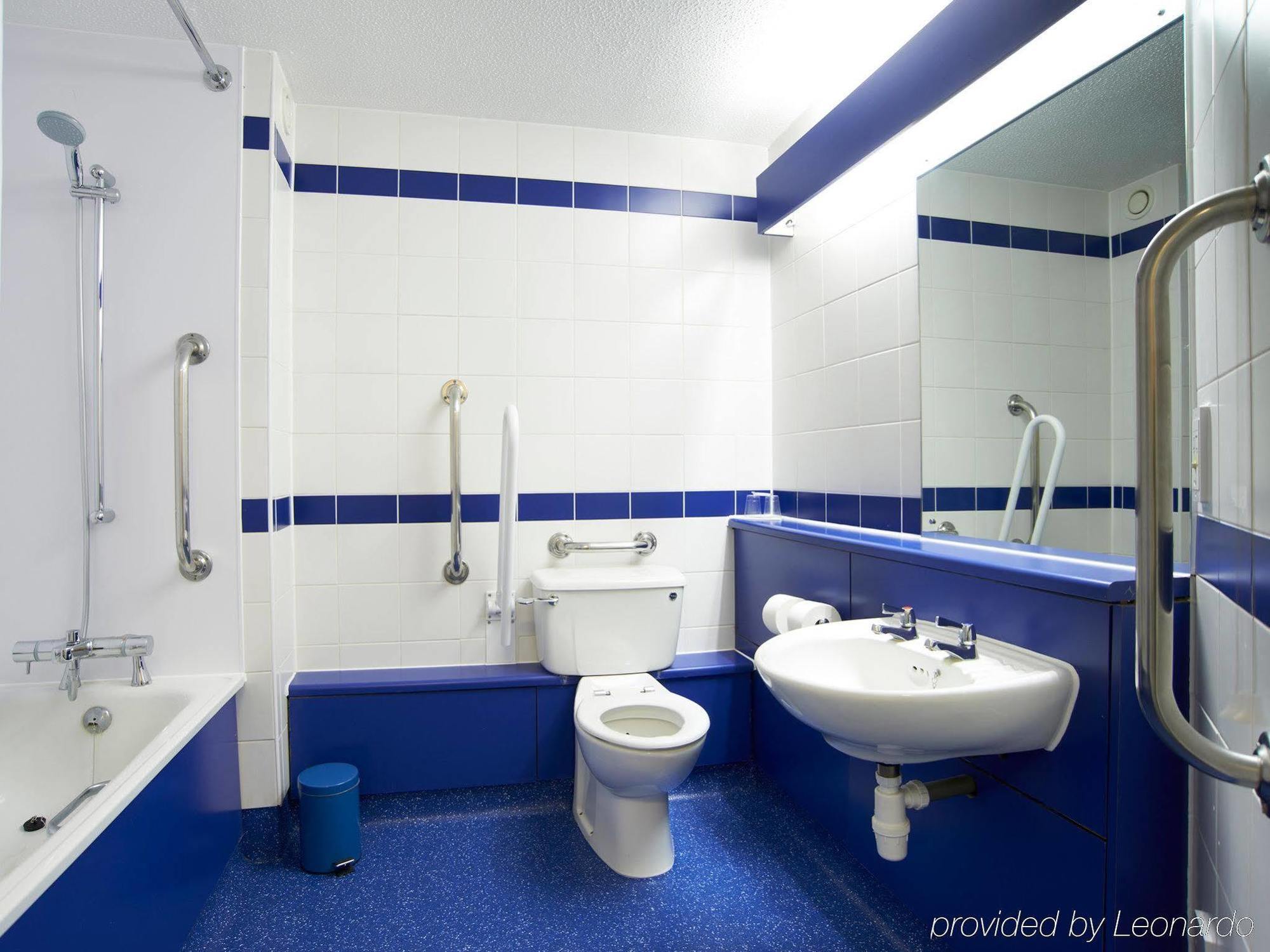 Travelodge Manchester Central Salford  Exteriér fotografie