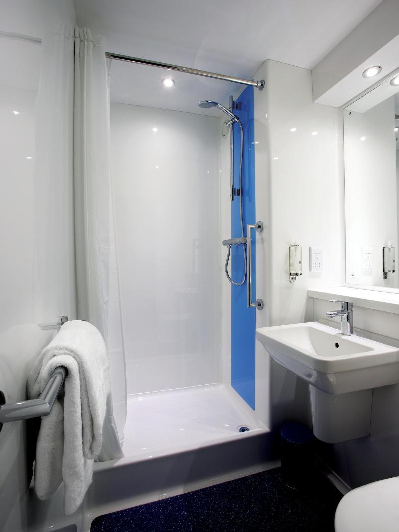Travelodge Manchester Central Salford  Exteriér fotografie
